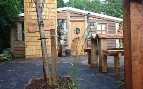 Sutton Coldfield 2-Bed Caravan Parking & Bar-B-Q